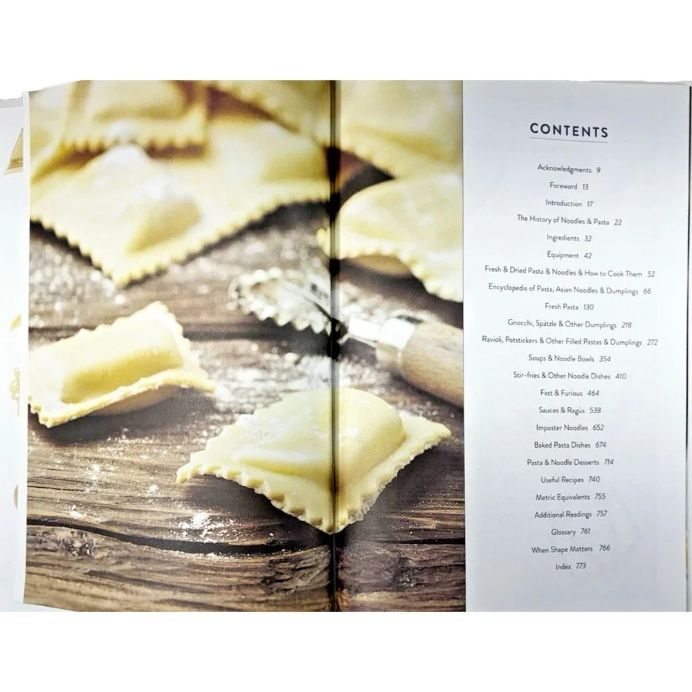 The Ultimate Pasta and Noodle Cookbook by Serena Cosmo 2017 First Edition
